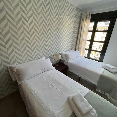 Amador Apartamento Familiar Centro Parking Amador De Los Rios إشبيلية المظهر الخارجي الصورة