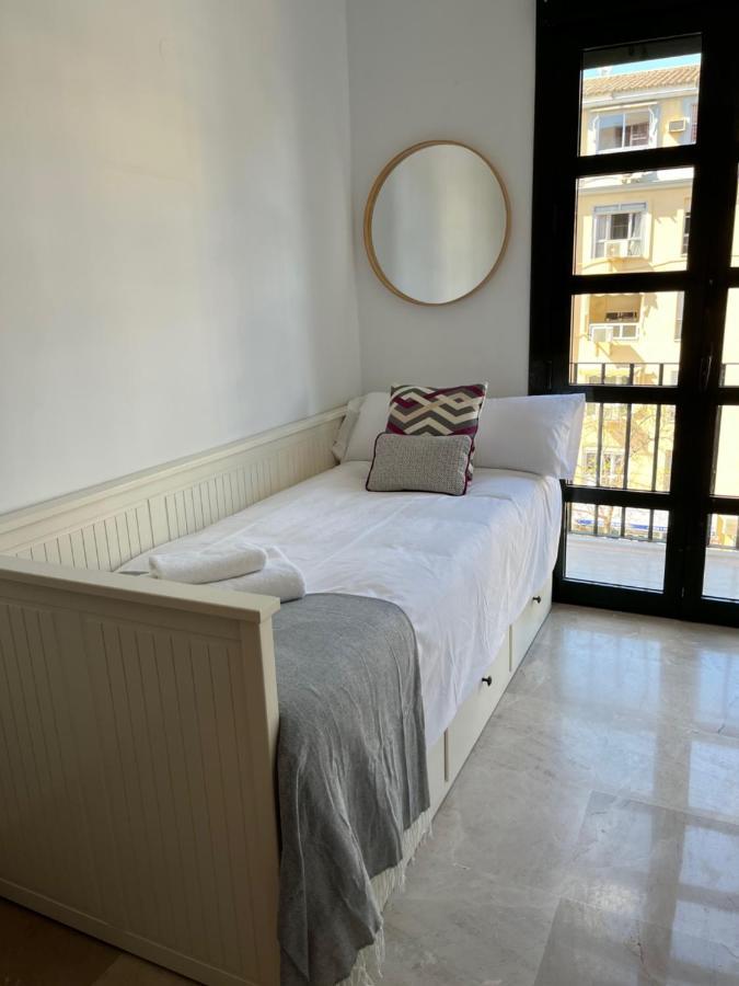 Amador Apartamento Familiar Centro Parking Amador De Los Rios إشبيلية المظهر الخارجي الصورة